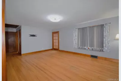 10 Bartlett Street, Ellenville, NY 12428 - Photo 3