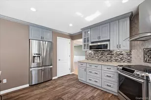 3060 Dahlia Ct, Yorktown Heights, NY 10598 - Photo 13
