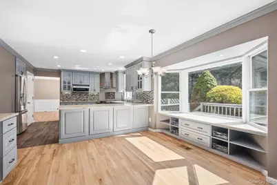 3060 Dahlia Court, Yorktown Heights, NY 10598 - Photo 9