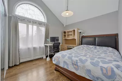 8 Percheron Lane, Roslyn Heights, NY 11577 - Photo 15