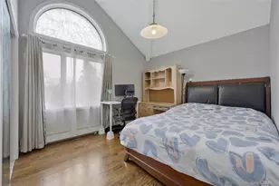 8 Percheron Ln, Roslyn Heights, NY 11577 - Photo 15