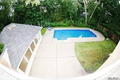 8 Percheron Lane, Roslyn Heights, NY 11577 - Photo 23