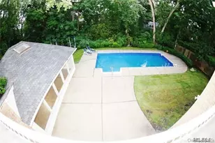 8 Percheron Ln, Roslyn Heights, NY 11577 - Photo 23