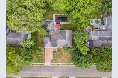 8 Percheron Lane, Roslyn Heights, NY 11577 - Photo 27