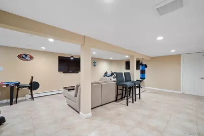 145 Ecker Avenue, West Babylon, NY 11704 - Photo 11