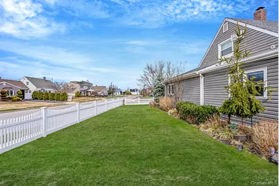 2 Drake Lane, Levittown, NY 11756 - Photo 9