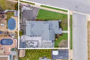 2 Drake Ln, Levittown, NY 11756 - Photo 3