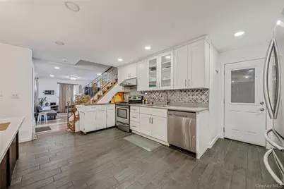 2 Drake Lane, Levittown, NY 11756 - Photo 15