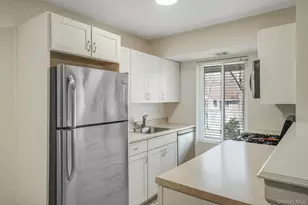 22 Kiowa Ct, Coram, NY 11727 - Photo 5