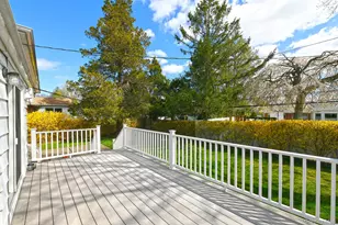 53 Stuart Dr, Syosset, NY 11791 - Photo 21