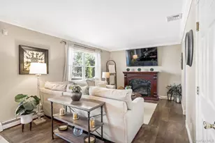 139 Ridgewood Ave, Farmingville, NY 11738 - Photo 9