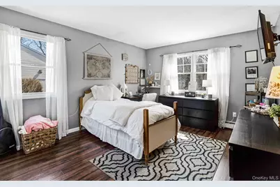 139 Ridgewood Avenue, Farmingville, NY 11738 - Photo 15