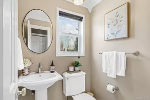 139 Ridgewood Ave, Farmingville, NY 11738 - Photo 11