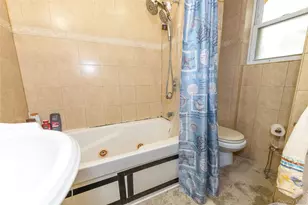 240-32 146th Ave, Rosedale, NY 11422 - Photo 21