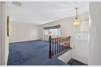 17 Peacock Lane, Commack, NY 11725 - Photo 5
