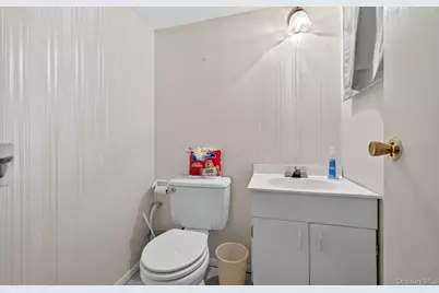 17 Peacock Lane, Commack, NY 11725 - Photo 17