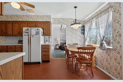 17 Peacock Lane, Commack, NY 11725 - Photo 9