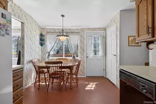 17 Peacock Ln, Commack, NY 11725 - Photo 7