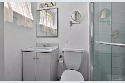 17 Peacock Lane, Commack, NY 11725 - Photo 15