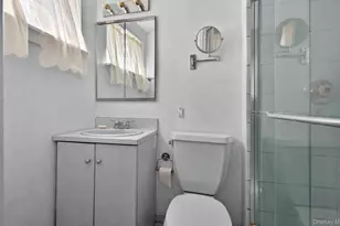 17 Peacock Ln, Commack, NY 11725 - Photo 15