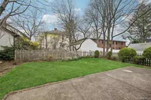 25 Adelaide St, Floral Park, NY 11001 - Photo 21
