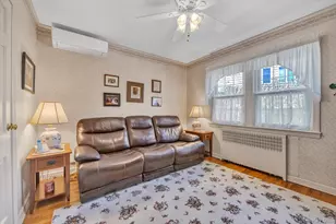 14 Avon Rd, New Hyde Park, NY 11040 - Photo 9