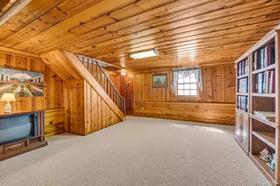 14 Avon Road, New Hyde Park, NY 11040 - Photo 13