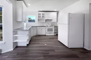 11 Frost Valley Dr, Patchogue, NY 11772 - Photo 7