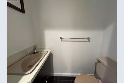 56 Sintsink Drive E #I, Port Washington, NY 11050 - Photo 9