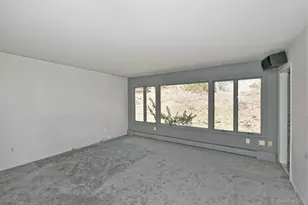 10 Ponderosa Dr, Melville, NY 11747 - Photo 17