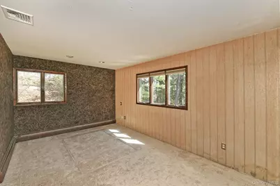 10 Ponderosa Drive, Melville, NY 11747 - Photo 19