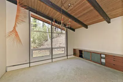 10 Ponderosa Drive, Melville, NY 11747 - Photo 11