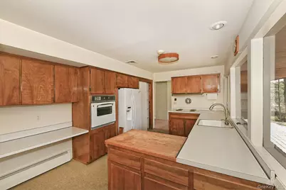 10 Ponderosa Drive, Melville, NY 11747 - Photo 9