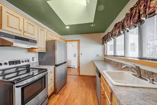 2 Rhonda Ln, Farmingdale, NY 11735 - Photo 5