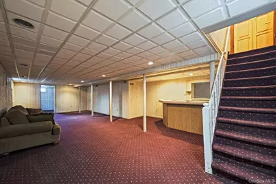 2 Rhonda Lane, Farmingdale, NY 11735 - Photo 13