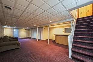 2 Rhonda Ln, Farmingdale, NY 11735 - Photo 13