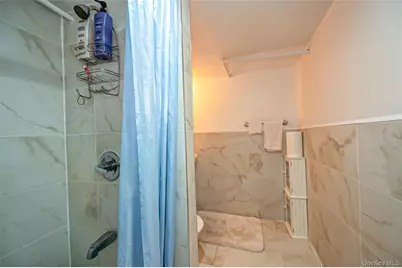 90 E Broadway, Roslyn, NY 11576 - Photo 17