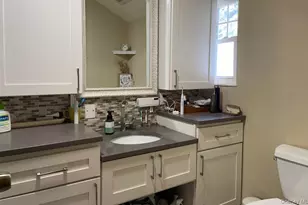 406 Plainview Rd, Hicksville, NY 11801 - Photo 13