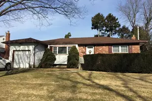 406 Plainview Rd, Hicksville, NY 11801 - Photo 21