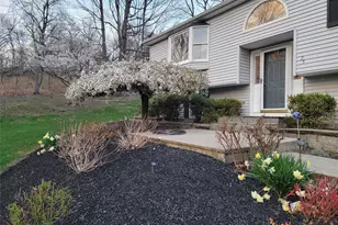 25 Cocoa Ln, Newburgh, NY 12550 - Photo 3