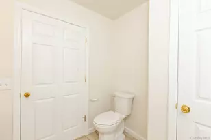 105 Flurry Ln, West Babylon, NY 11704 - Photo 13