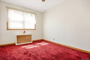 61-43 75th Pl, Middle Village, NY 11379 - Photo 15