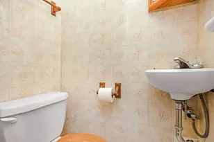 61-43 75th Pl, Middle Village, NY 11379 - Photo 13