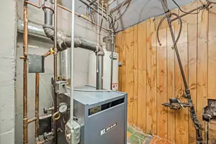 61-43 75th Pl, Middle Village, NY 11379 - Photo 23