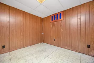 61-43 75th Pl, Middle Village, NY 11379 - Photo 21