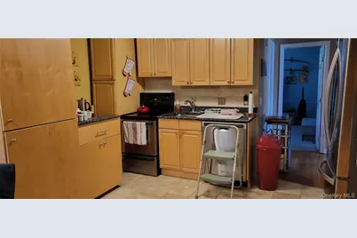 404 Parr Meadow Drive #4D, Newburgh, NY 12550 - Photo 7