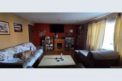 404 Parr Meadow Drive #4D, Newburgh, NY 12550 - Photo 1