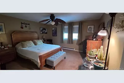 404 Parr Meadow Drive #4D, Newburgh, NY 12550 - Photo 3