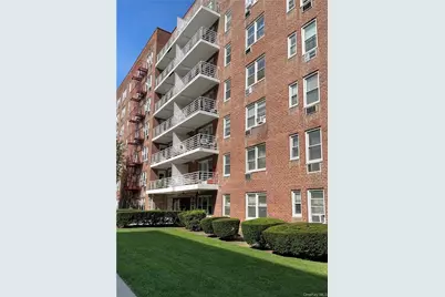 709 Waburton Avenue #7F, Yonkers, NY 10701 - Photo 1