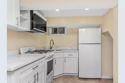 4327 Byron Avenue, Bronx, NY 10466 - Photo 19